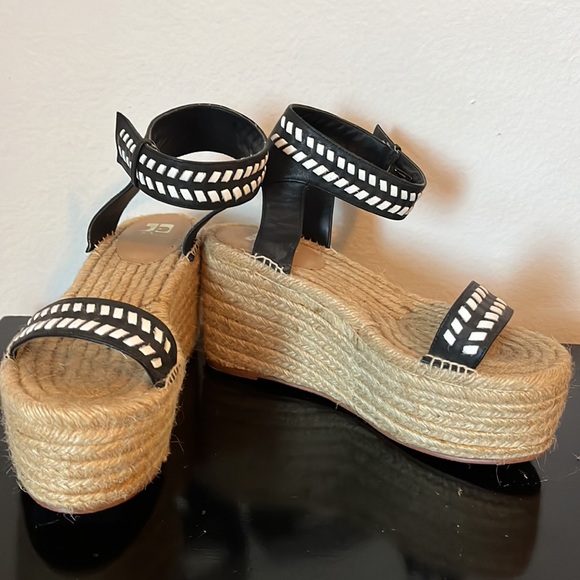 Joe’s Wedge - Picture 2 of 3